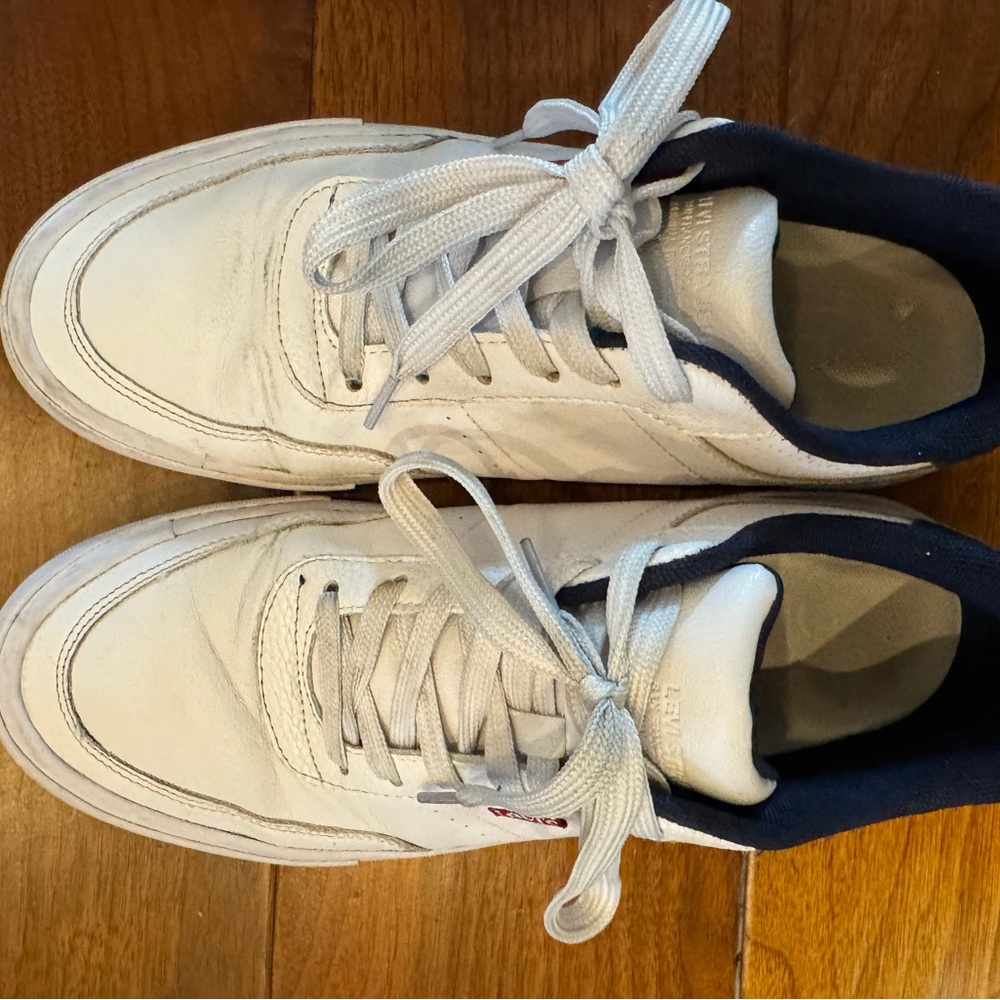 White and Blue Low-Top Sneakers with Contrast Heel